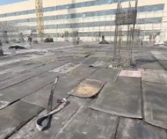 专业工地楼面金刚砂耐磨固化地坪施工橡胶板防护租赁