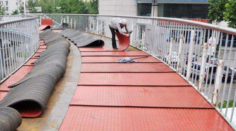 兰州天桥防滑橡胶地面台阶